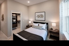 2 Bed 2 Bath Luxury Apartments w/9' ceilings