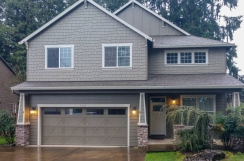 Four Bedroom House in Keizer with Attached Garage ~ Maebelle 7640