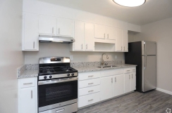 IMMIDIATE MOVE IN- FULLY RENOVATED- 1 BEDROOM