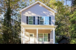 ENJOY CONVENIENT LIVING & AUTHENTIC NEIGHBORHOOD CHARM IN GREENVILLE**