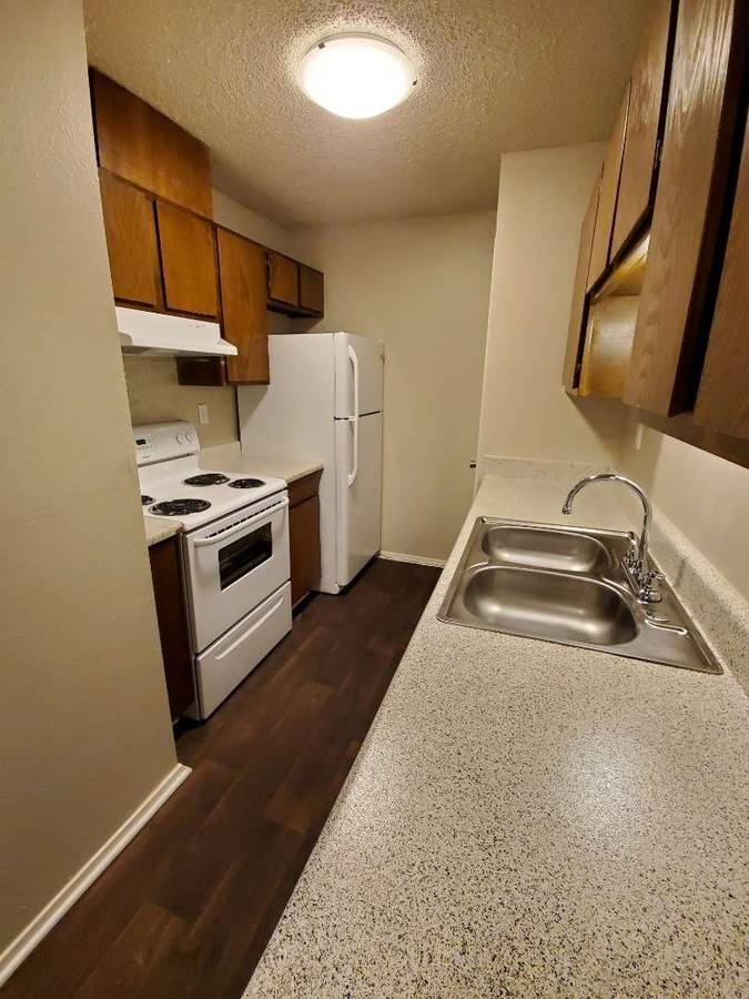 Need a rest? Relax in our quiet community! 1 Bed / 1 Ba / 540 SqFt