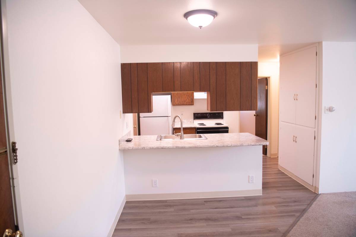 Beautiful Fully Remodeled Two Bedroom Apartment
