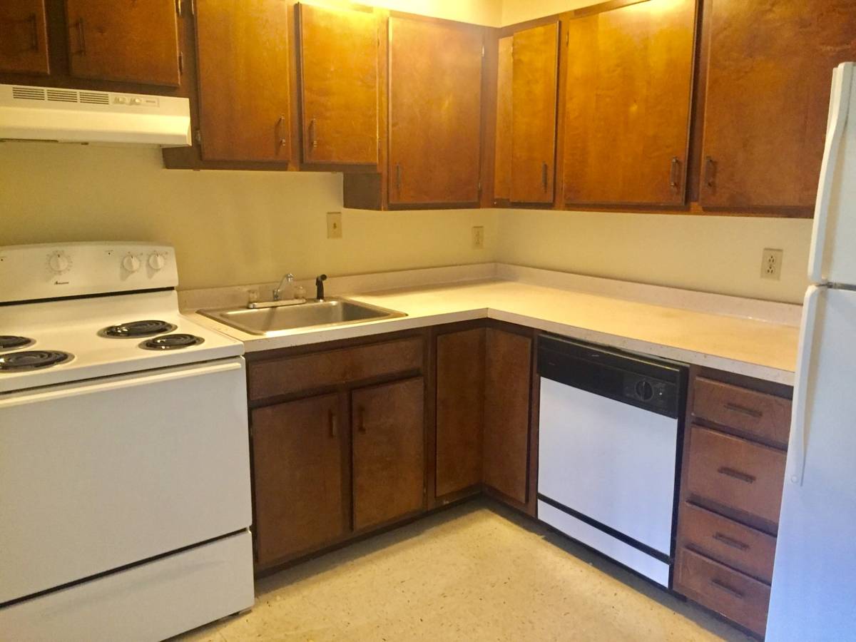 Charming 1Br in Gardner for Feb HW incl Laundry/Parking NO FEE