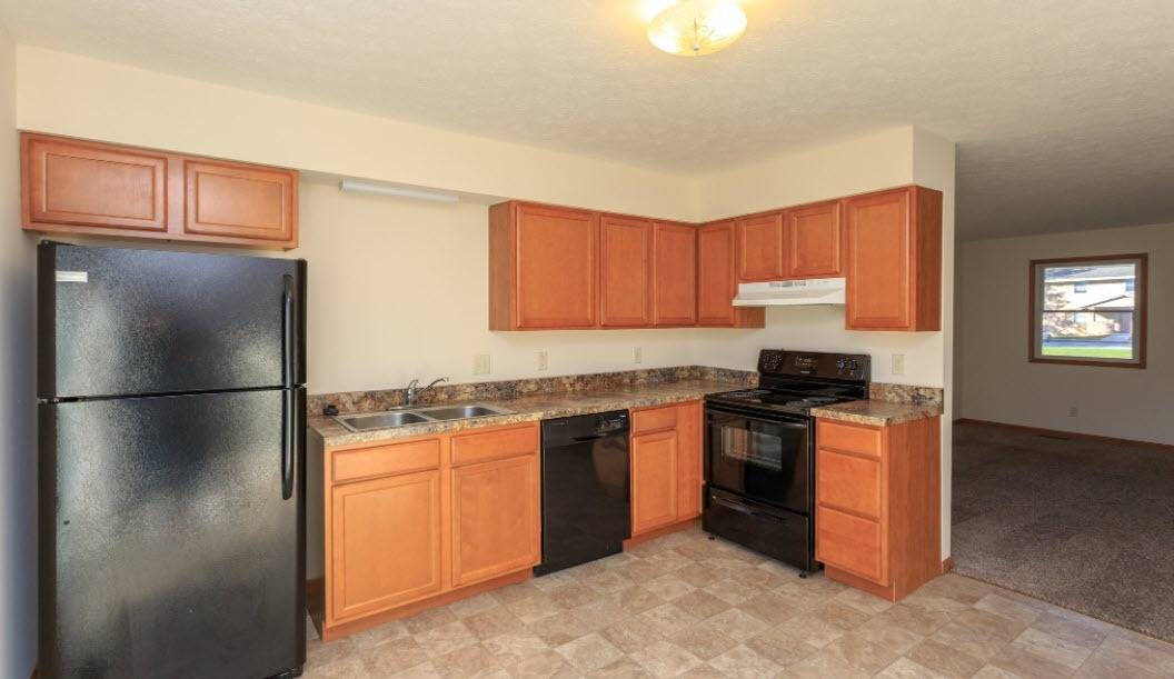 Property Manager On-Site, Washer/Dryer Hookups, Electric Stove