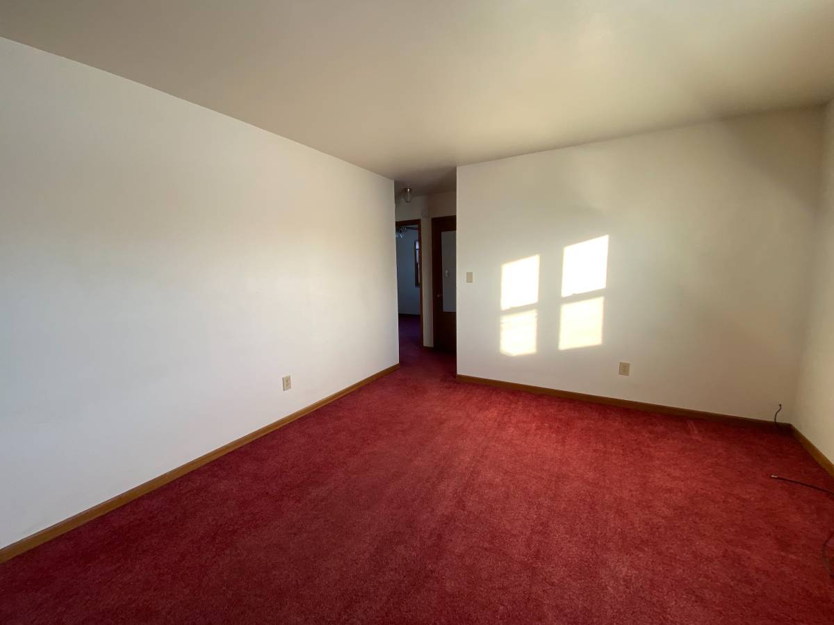 2 Bedroom upstairs apartment $575 per month