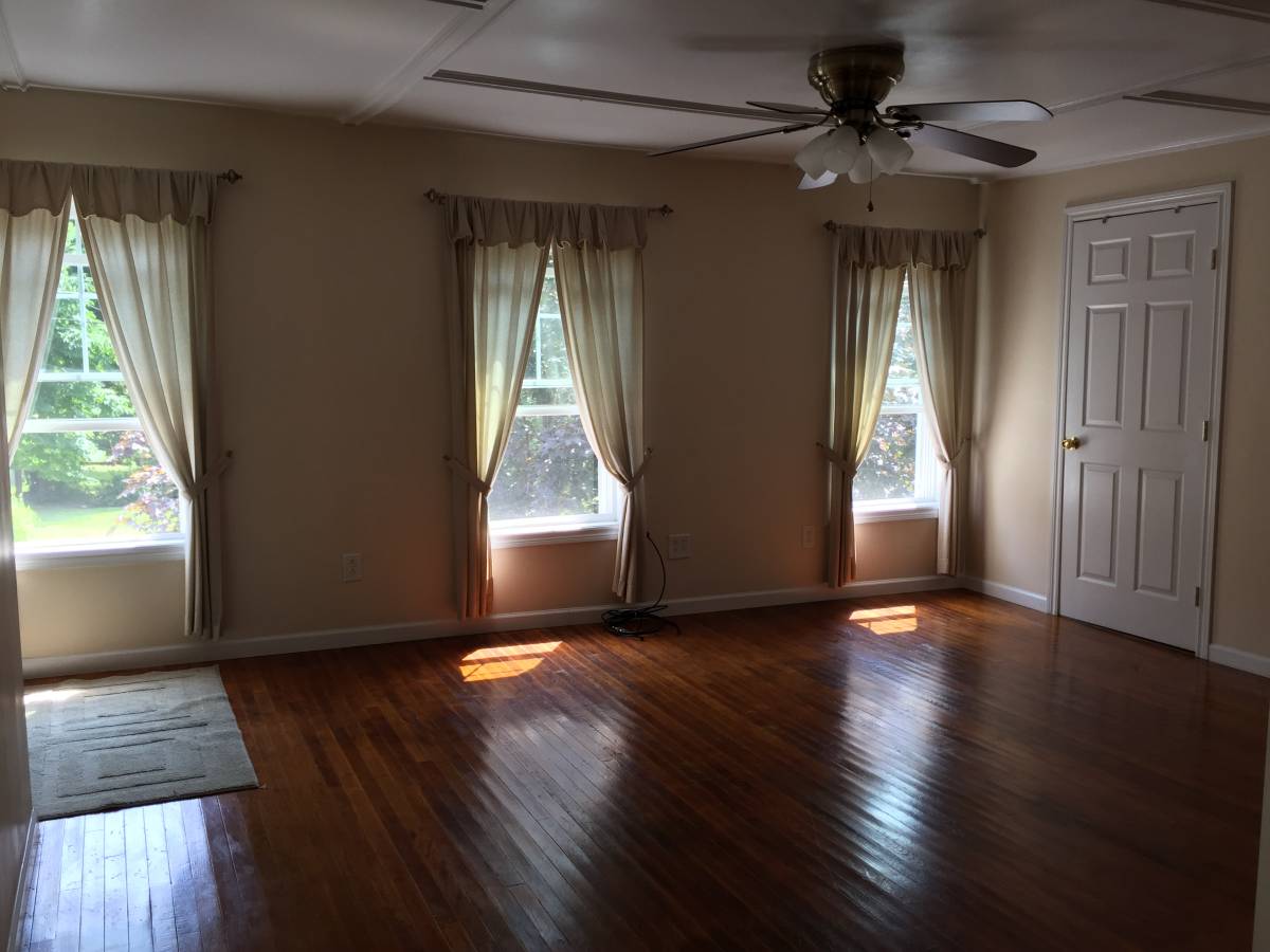 Beautiful apartment,ALL UTIL INCL, privacy, GARAGE, laundry