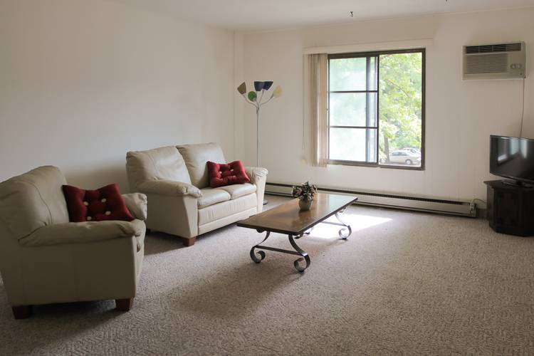 1 Bed 1 Bath City View Just West of Capitol! Avail 7/1/23!