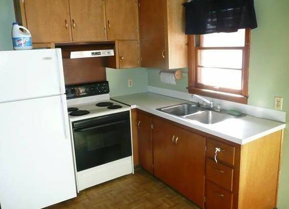 Amazing!! 2 bedroom 1 Bath** Long term lease inquires OnlY,,,