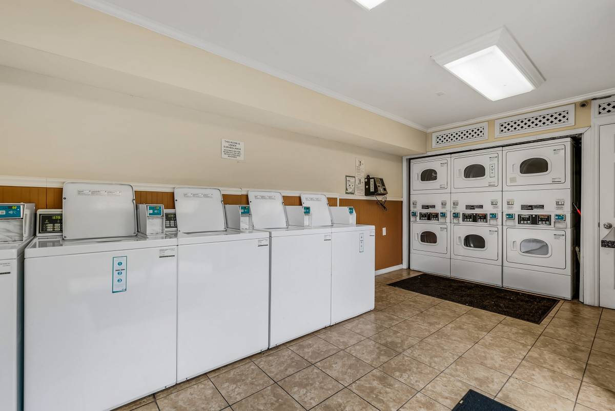 Laundry Facilities, Cable/Satellite, Air Conditioner