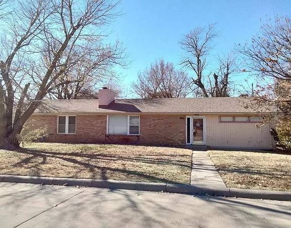 Move-in ready spacious home!