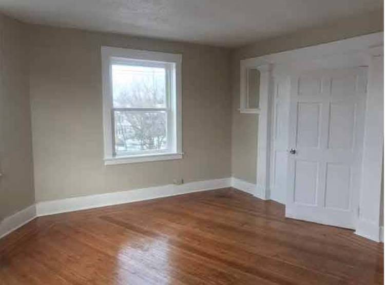 Updated and immaculate one Bedroom Ranch style apartment