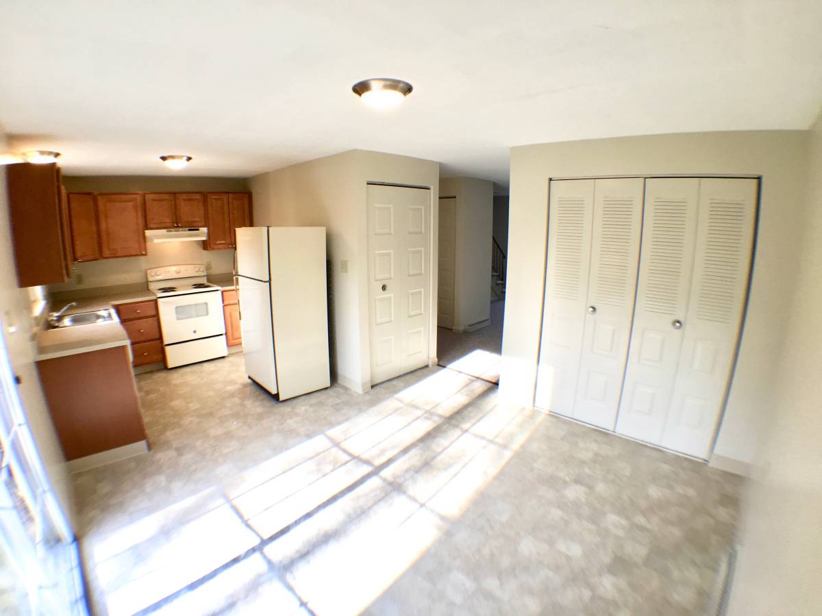 Extremely Roomy 3-Bed Townhouse w/ 1-Car Garage! Dallastown Schools!