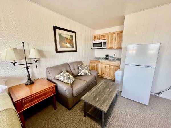 Furnished Extended Stay Apartment! Available Now!
