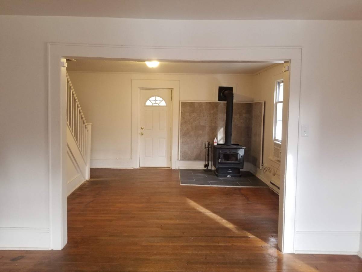 3-BR 2-BA House for Rent!!
