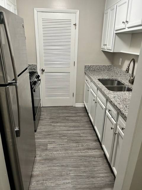 2 BEDROOM AVAILABLE NOW! Completely RENOVATED AND MOVE IN READY