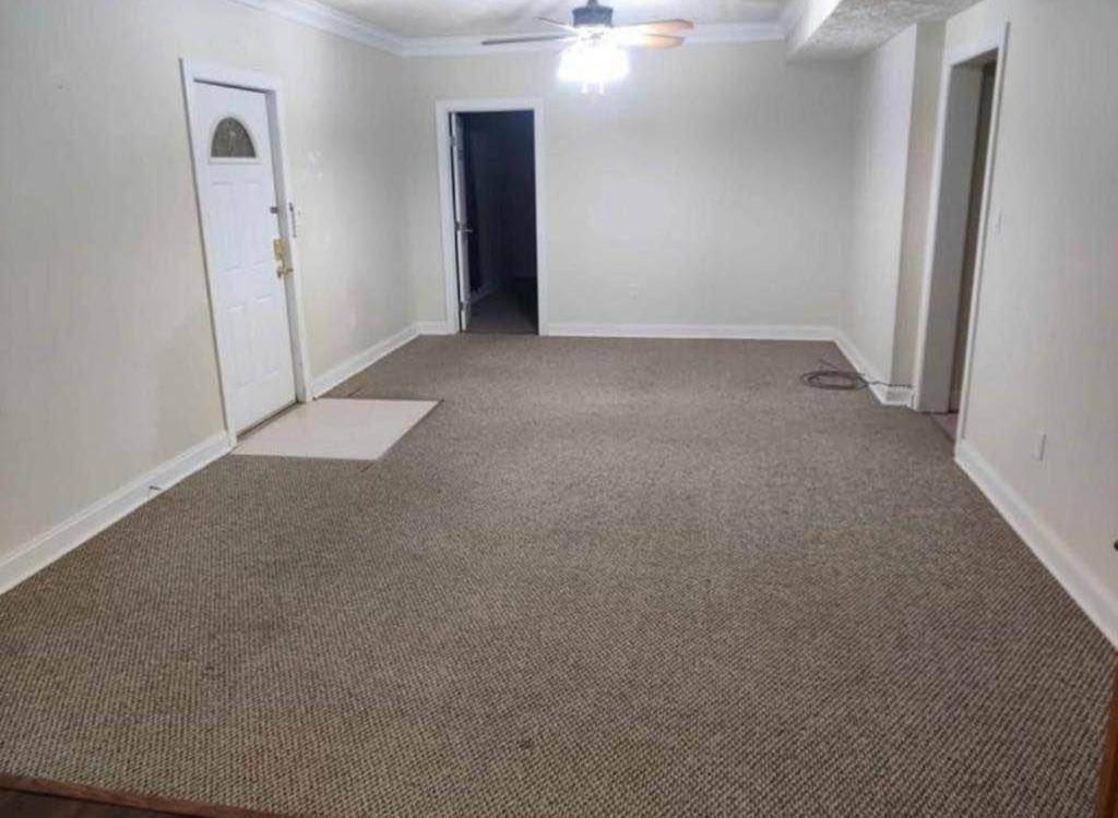 Private Basement Apartment UTILITIES Included