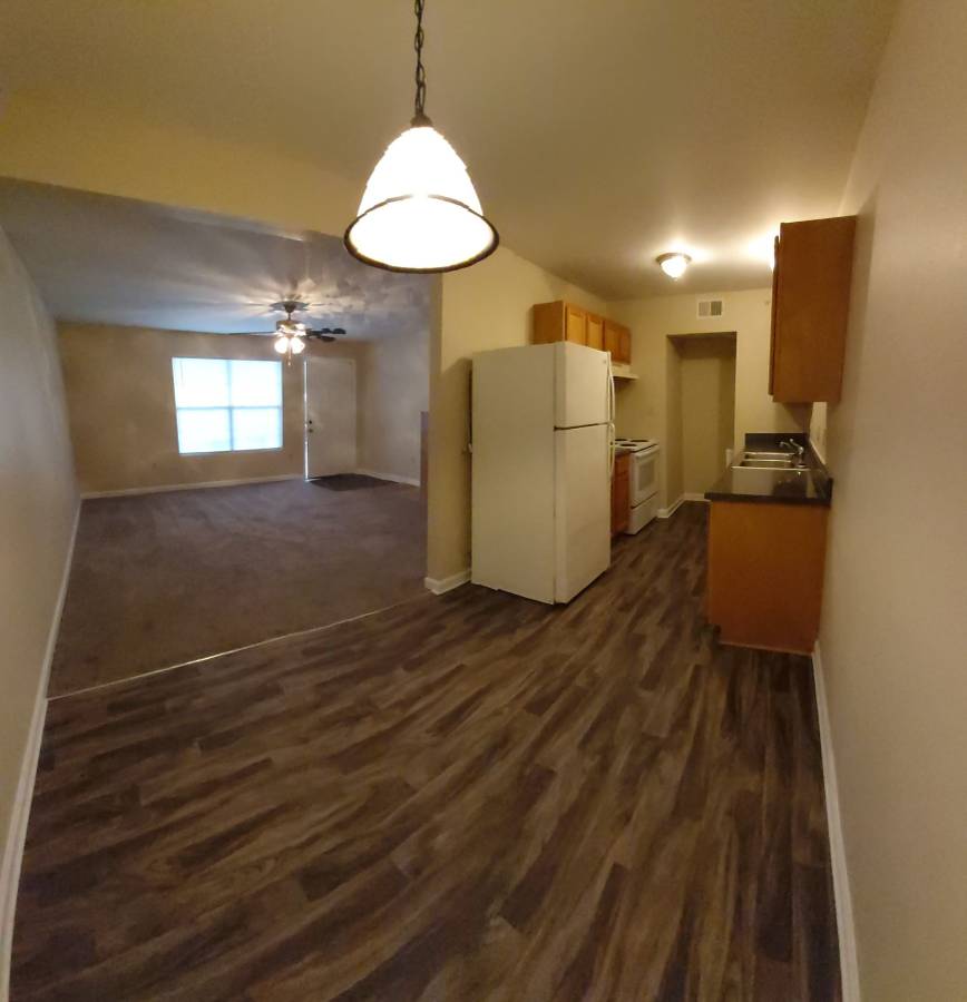YOUR HOME IS WAITING, YOU CAN HAVE IT ALL IN THIS 2BED 2BATH 950 SQFT