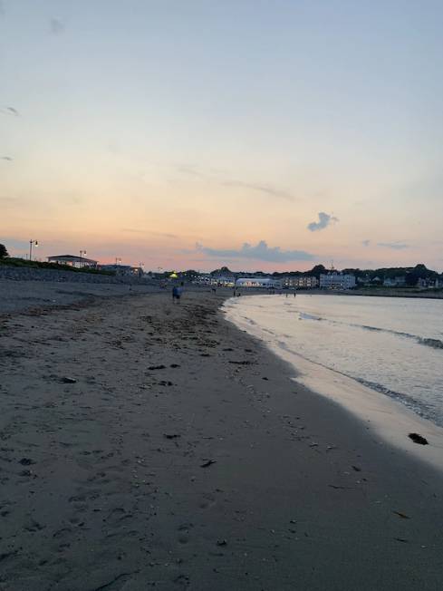 *Classic Maine Beach Cottage *Monthly rental *Dog-friendly