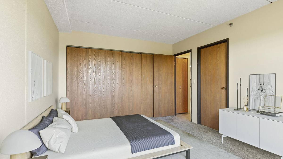 Large patio/balcony, Two Elevators, Laundry Facilities on Each Floor