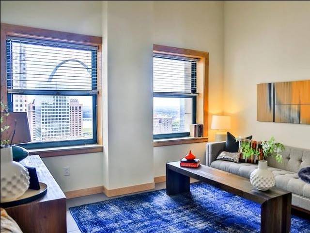 It Doesn't Get Better Than This - Penthouse 2 BR in Downtown STL!